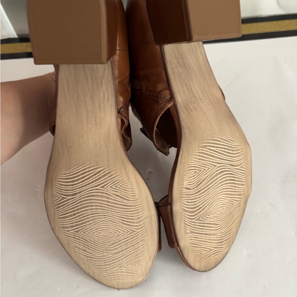 Miz Mooz brandy leather Azavea heeled sandals - Picture 7 of 14